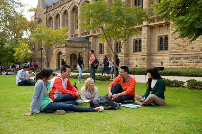 布拉福德学院